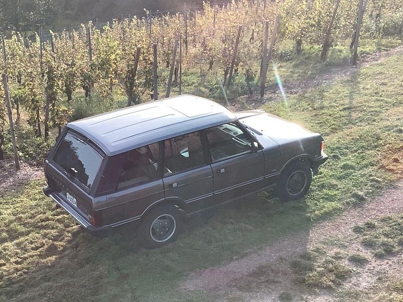 Grau Gebraucht 1990 Land Rover Range Rover Classic SUV | 26.000 € - Bild 1/4
