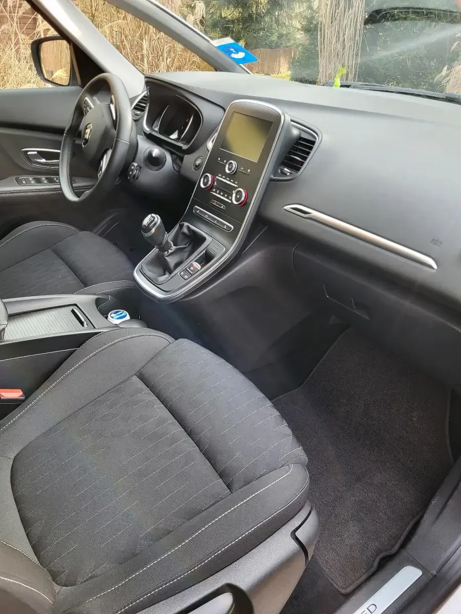 Gebraucht Renault Scenic E-Tech 140 PS (102 kW) 2021 Weiß SUV