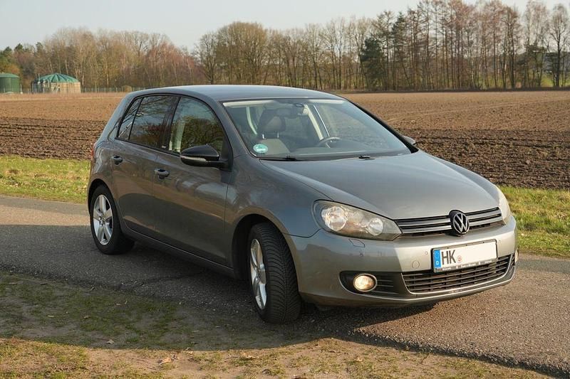 Gebraucht VW Golf VI Style 86 PS (63 kW) 2011 Grau Kleinwagen