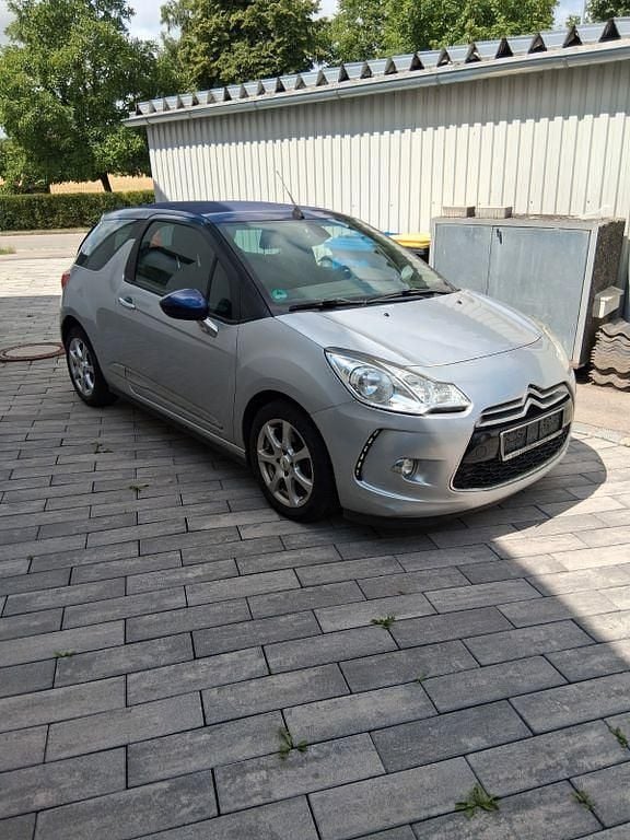 Silber Gebraucht 2013 Citroën DS3 Cabriolet Cabrio | 4.390 € (Superpreis) - Bild 1/4