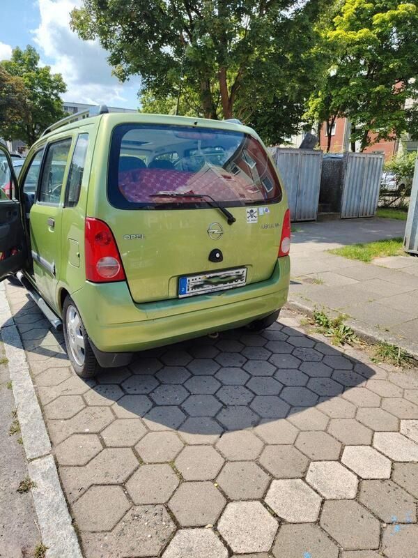 Grün Gebraucht 2001 Opel Agila Color Edition Kleinwagen | 3.350 € (Teuer) - Bild 1/4