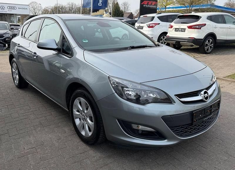 Gebraucht Opel Astra Style 140 PS (102 kW) 2015 Silber Limousine