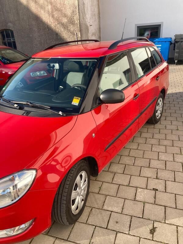 Rot Gebraucht 2005 Skoda Fabia Kombi | 1.400 € (Fairer Preis) - Bild 1/4