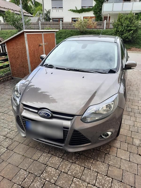 Occasion Ford Focus 125 ch (91 kW) 2012 Gris Citadine