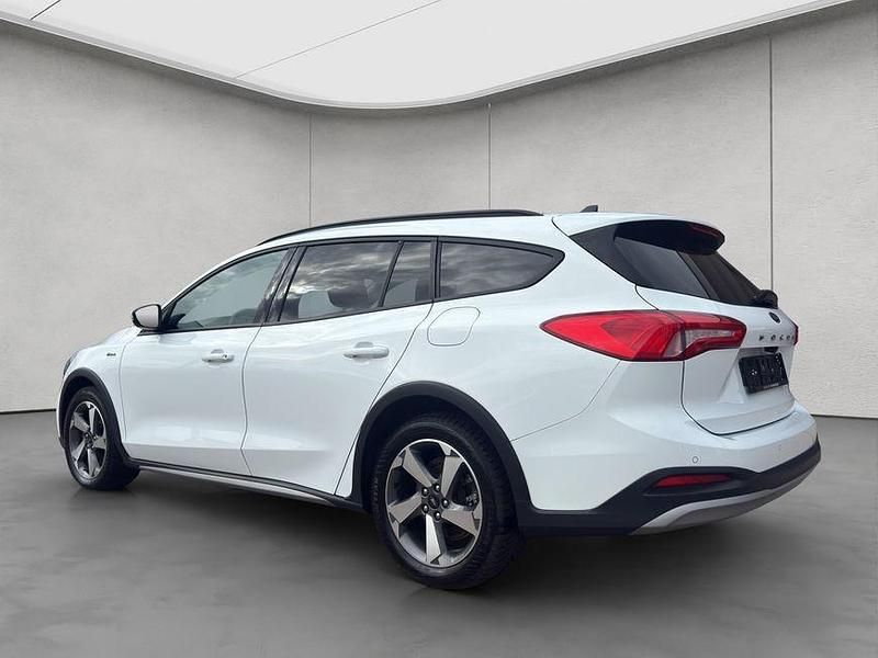 Gebraucht Ford Focus Active 125 PS (91 kW) 2022 Weiß Kombi