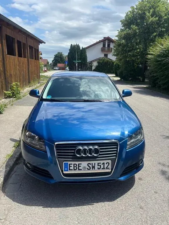 Gebraucht Audi A3 Ambition 125 PS (91 kW) 2010 Blau Kleinwagen