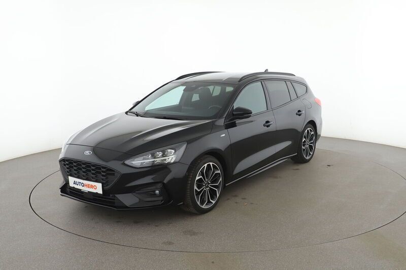 Schwarz Gebraucht 2019 Ford Focus ST-Line Kombi | 16.670 € (Teuer) - Bild 1/4