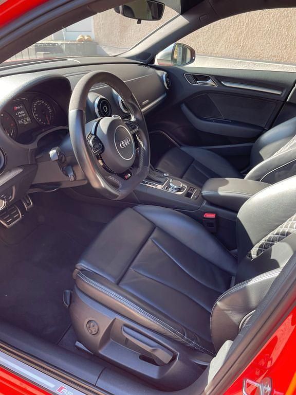 Gebraucht Audi RS3 Sport 367 PS (269 kW) 2016 Rot Limousine