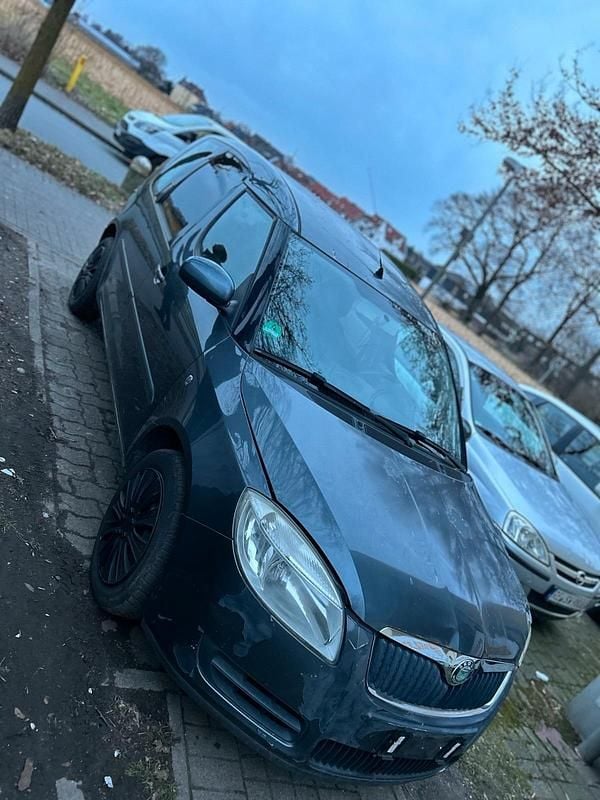 Gebraucht Skoda Roomster 105 PS (77 kW) 2007 Grau Van / Kleinbus