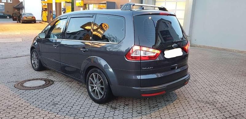 Gebraucht Ford Galaxy Ghia 140 PS (102 kW) 2009 Van / Kleinbus