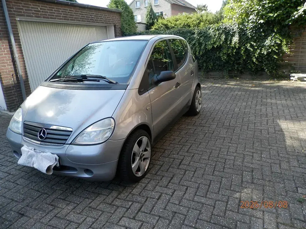 Gebraucht Mercedes A160 Classic 102 PS (75 kW) 1998 Silber Kleinwagen