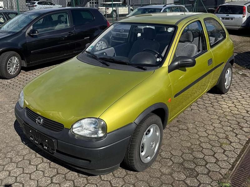 Gold Gebraucht 1997 Opel Corsa Swing Limousine | 1.850 € (Etwas zu teuer) - Bild 1/4
