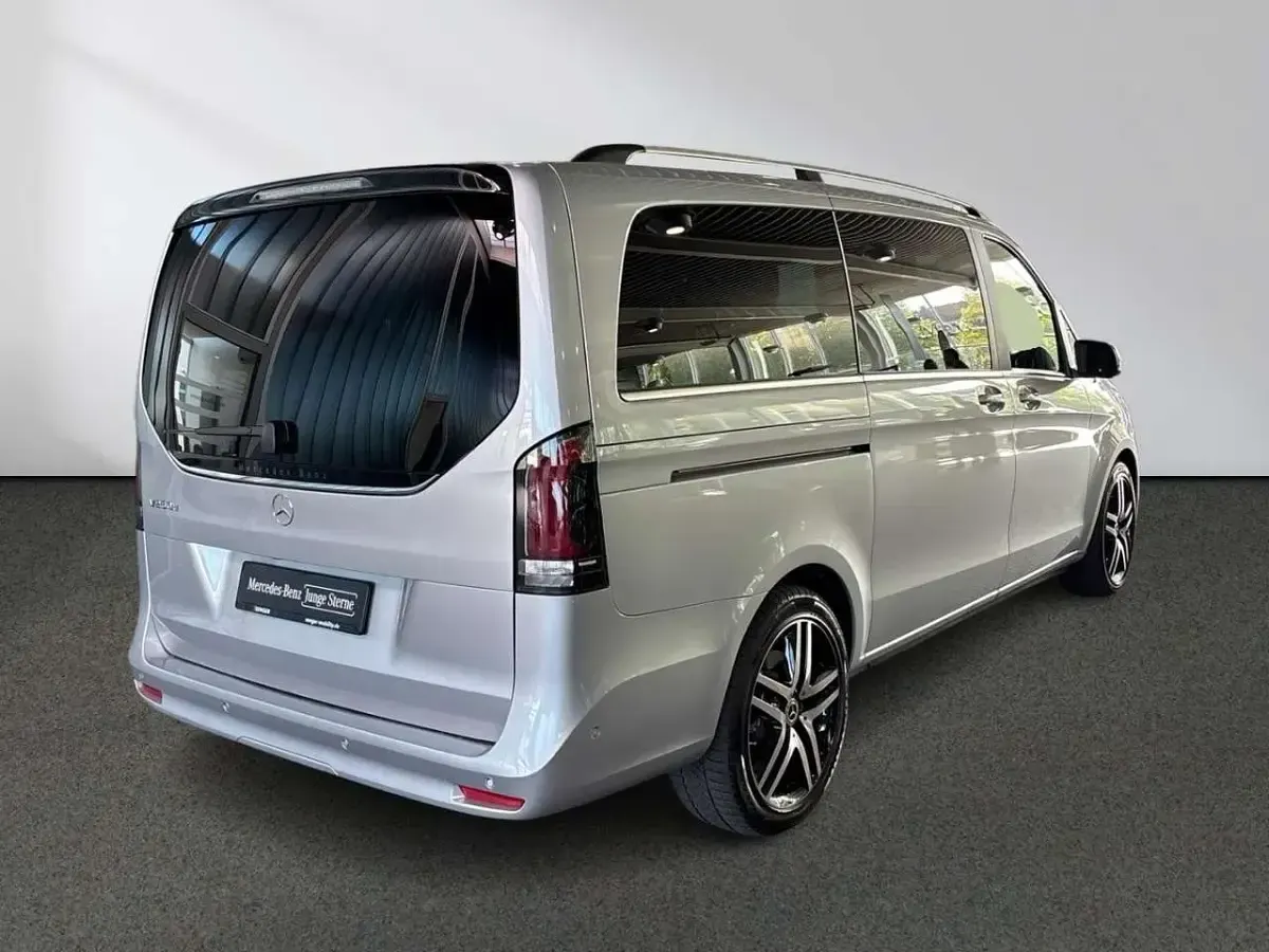 Gebraucht Mercedes E250 Avantgarde 190 PS (139 kW) 2026 Hightechsilber Kombi