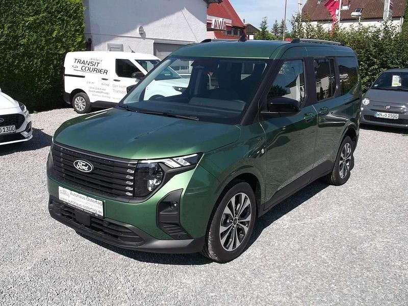 Bursting green Neu 2025 Ford Tourneo Courier Titanium Van / Kleinbus | 27.490 € (Fairer Preis) - Bild 1/4