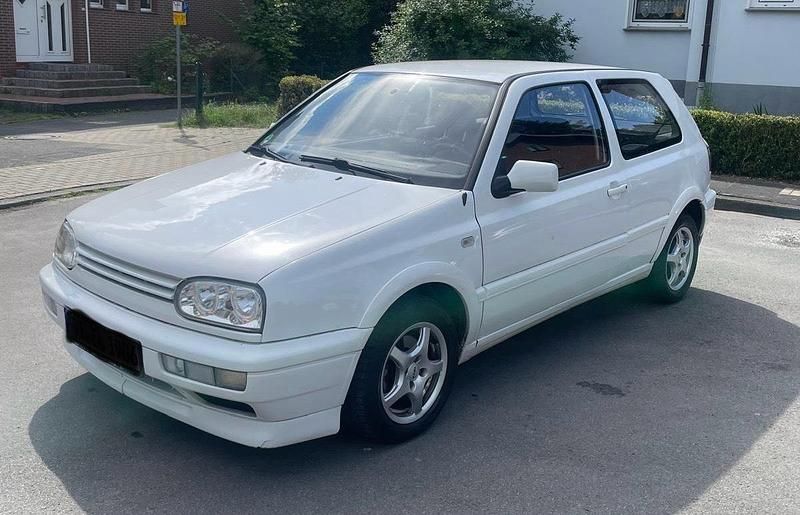 Weiß Gebraucht 1996 VW Golf III GT Kleinwagen | 2.200 € (Fairer Preis) - Bild 1/4