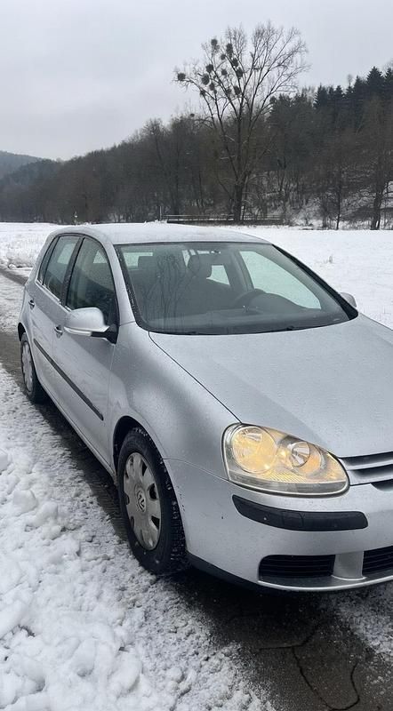 Gebraucht VW Golf V Comfortline 113 PS (83 kW) 2004 Silber Kleinwagen