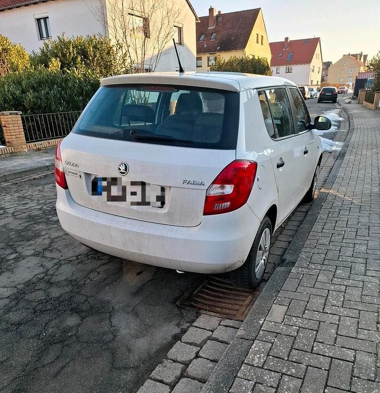 Gebraucht Skoda Fabia 75 PS (55 kW) 2014 Weiß Limousine