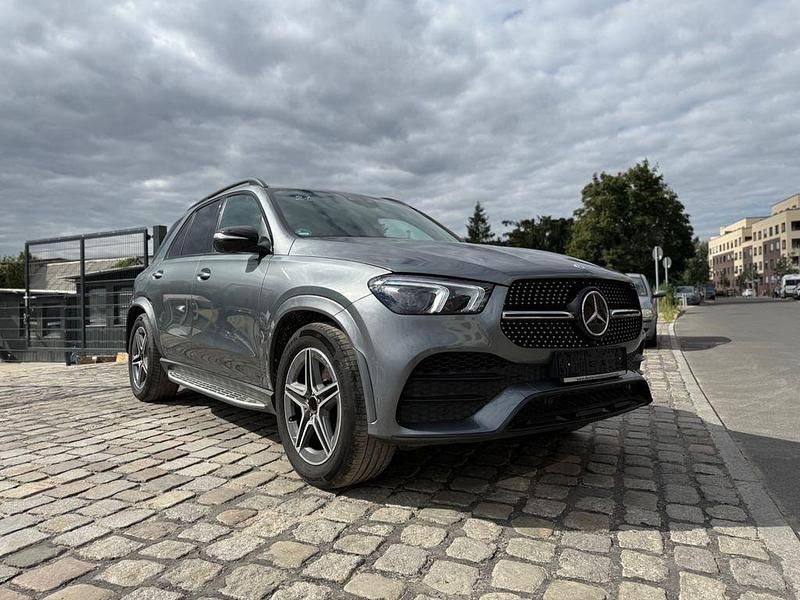 Grau Gebraucht 2021 Mercedes GLE350 AMG line SUV | 44.300 € (Superpreis) - Bild 1/4