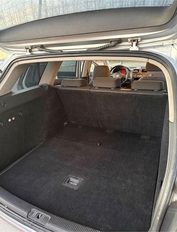 Gebraucht VW Golf V 105 PS (77 kW) 2008 Silber Kombi