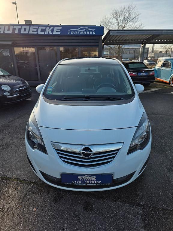 Gebraucht Opel Meriva Innovation 131 PS (96 kW) 2012 Weiß Van / Kleinbus