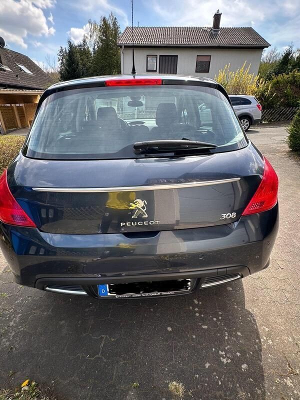 Blau Gebraucht 2011 Peugeot 308 Active Limousine | 1.450 € (Guter Preis) - Bild 1/4