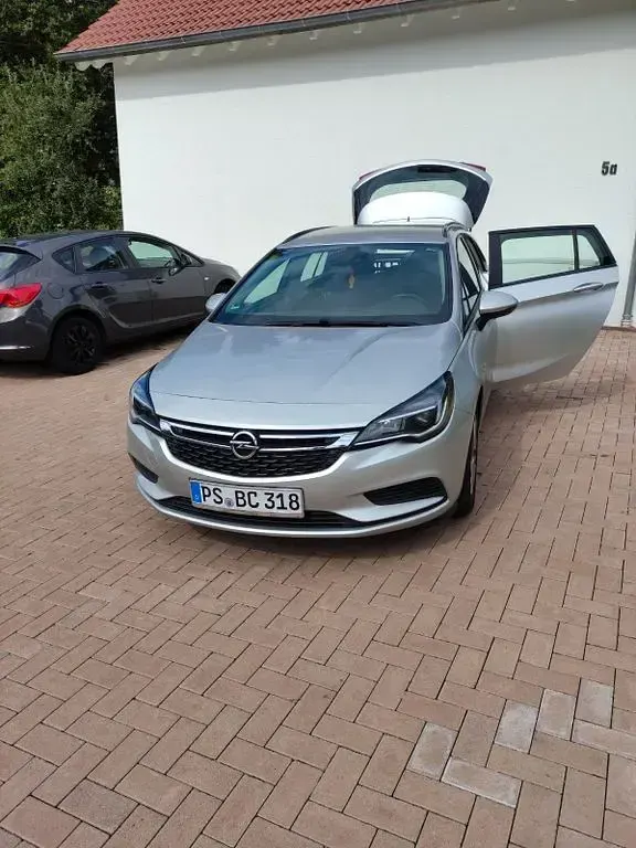 Gebraucht Opel Astra Business 105 PS (77 kW) 2019 Silber Kombi