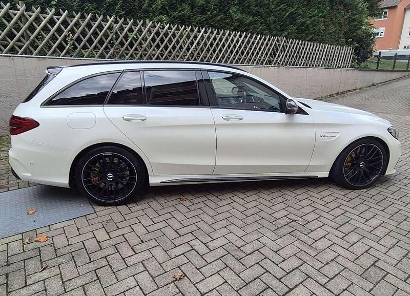 Weiß Gebraucht 2019 Mercedes C63S AMG AMG Kombi | 65.000 € (Teuer) - Bild 1/4