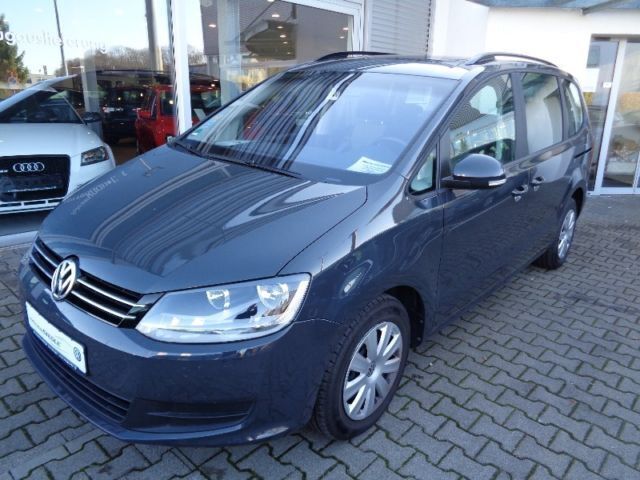 Second-hand VW Sharan 140 CP (102 kW) 2013 Gri Monovolum