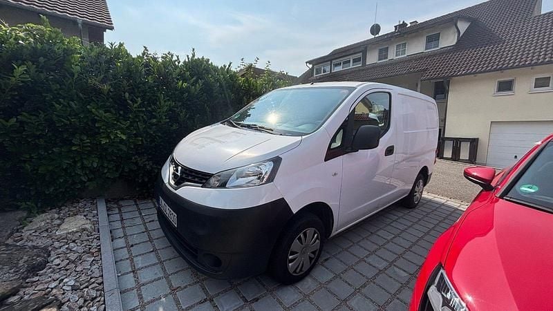 Weiß Gebraucht 2018 Nissan NV200 Van | 10.900 € (Fairer Preis) - Bild 1/4