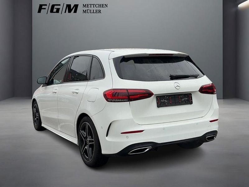 Gebraucht Mercedes B250 AMG line 224 PS (164 kW) 2022 Weiß Van / Kleinbus