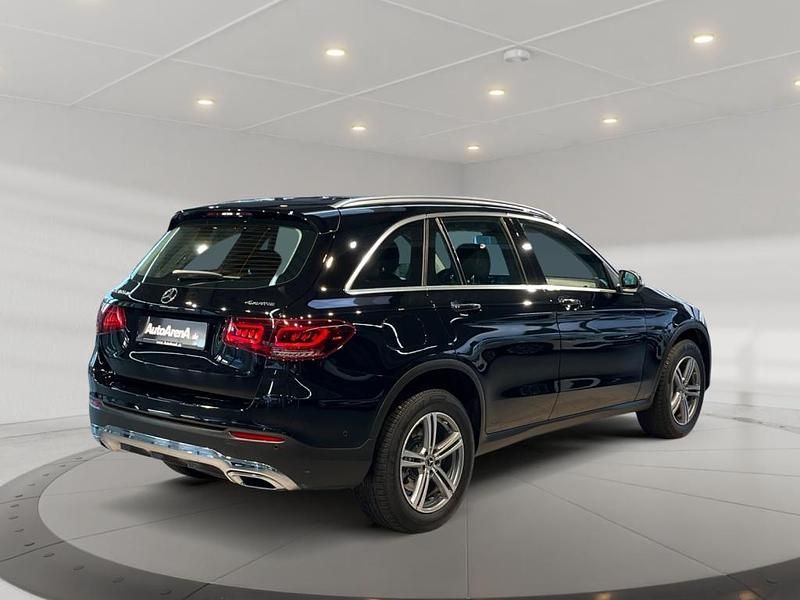 Gebraucht Mercedes GLC300e 306 PS (225 kW) 2021 Unilack schwarz SUV
