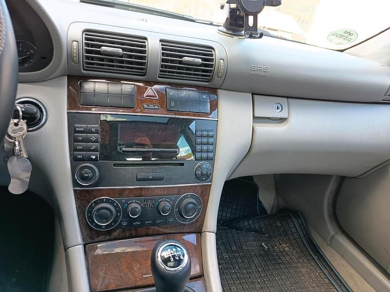 Gebraucht Mercedes C180 143 PS (105 kW) 2006 Schwarz Limousine