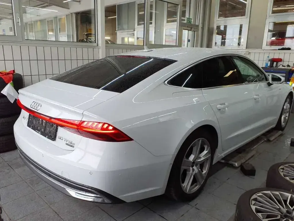 Gebraucht Audi A7 S-Line 299 PS (219 kW) 2023 Gletscherweiß metallic Limousine