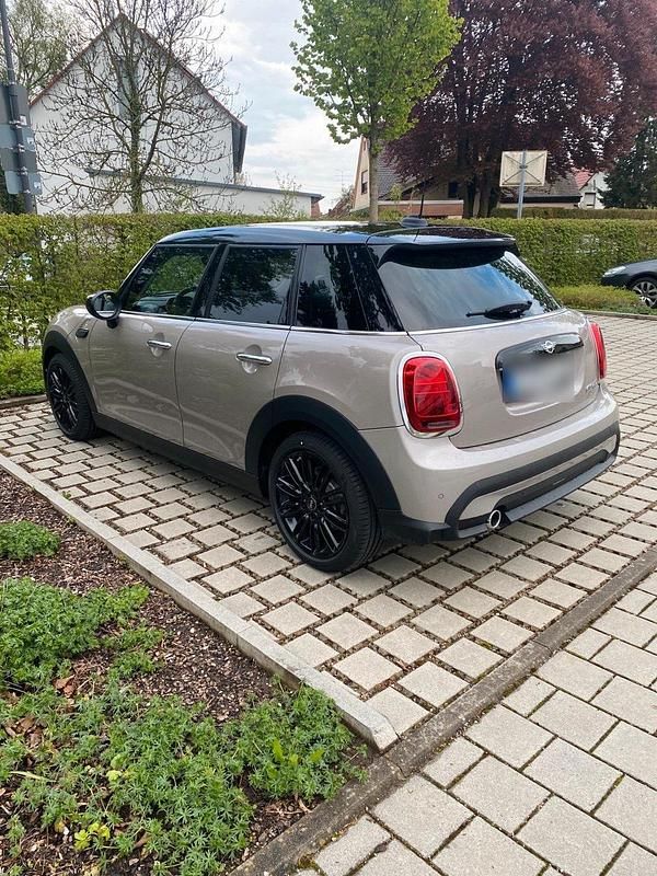 Gebraucht Mini Cooper 136 PS (100 kW) 2023 Andere farben Kleinwagen