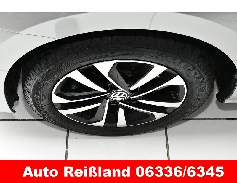 Second-hand VW Golf 116 CP (85 kW) 2020 Gri Monovolum