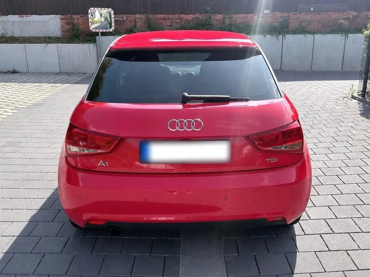 Gebraucht Audi A1 90 PS (66 kW) 2012 Rot Kleinwagen