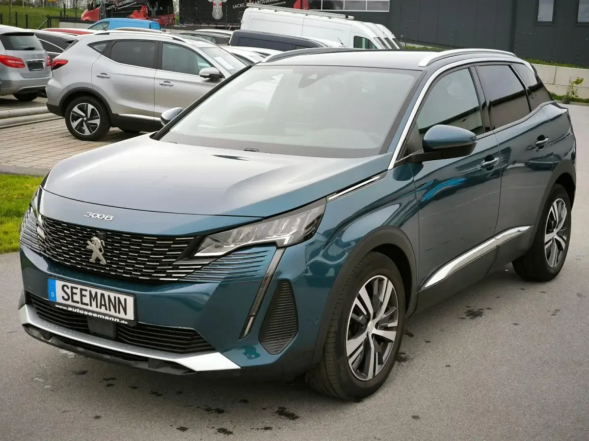 Gebraucht Peugeot 3008 Allure 131 PS (96 kW) 2021 Blau SUV