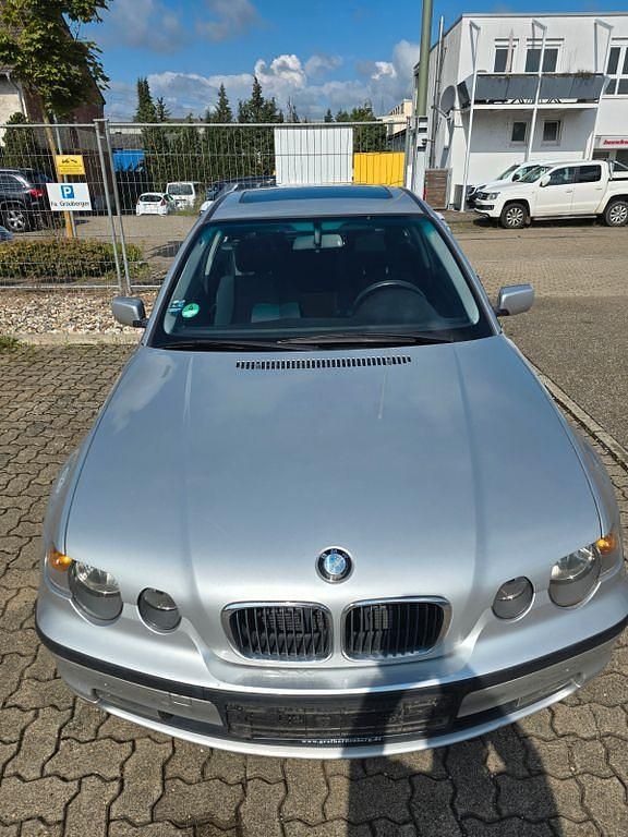 Silber Gebraucht 2005 BMW 316 Compact Kleinwagen | 1.350 € (Fairer Preis) - Bild 1/4