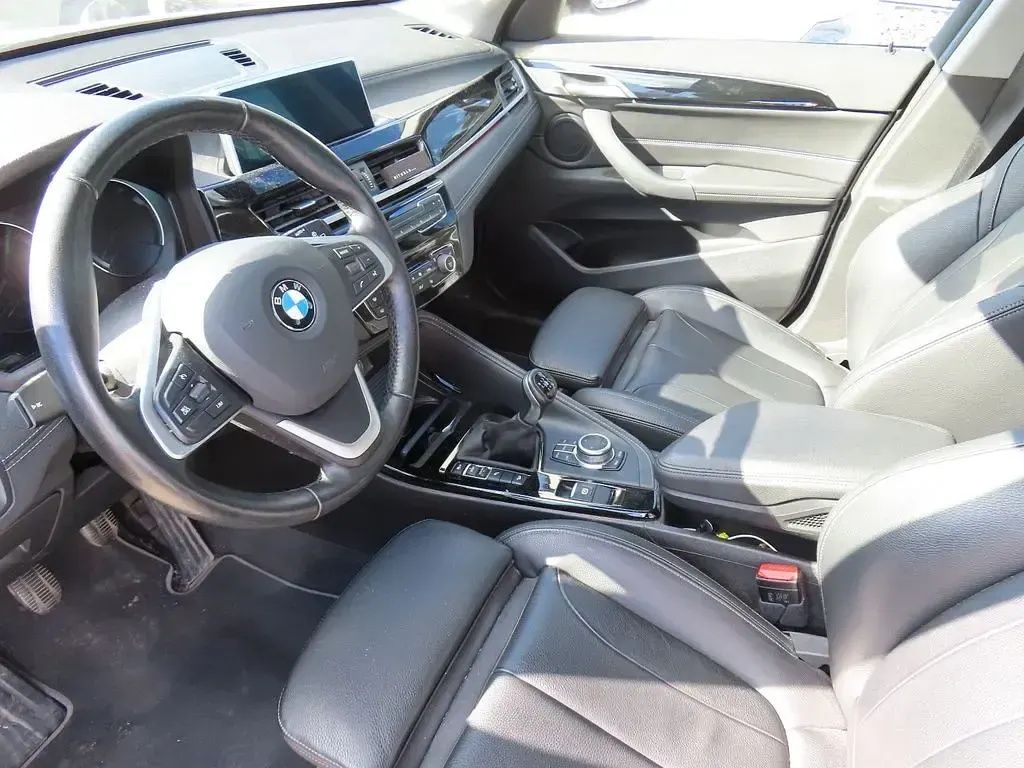 Gebraucht BMW X1 Sport Line 150 PS (110 kW) 2021 Silber SUV