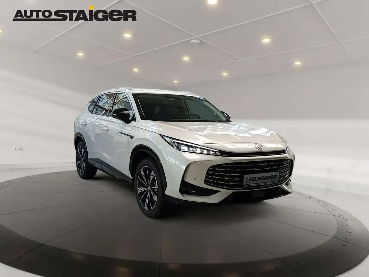 Gebraucht MG HS Luxury 143 PS (105 kW) 2025 Pearl white SUV