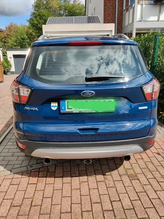 Gebraucht Ford Kuga Trend 120 PS (88 kW) 2018 Blau SUV