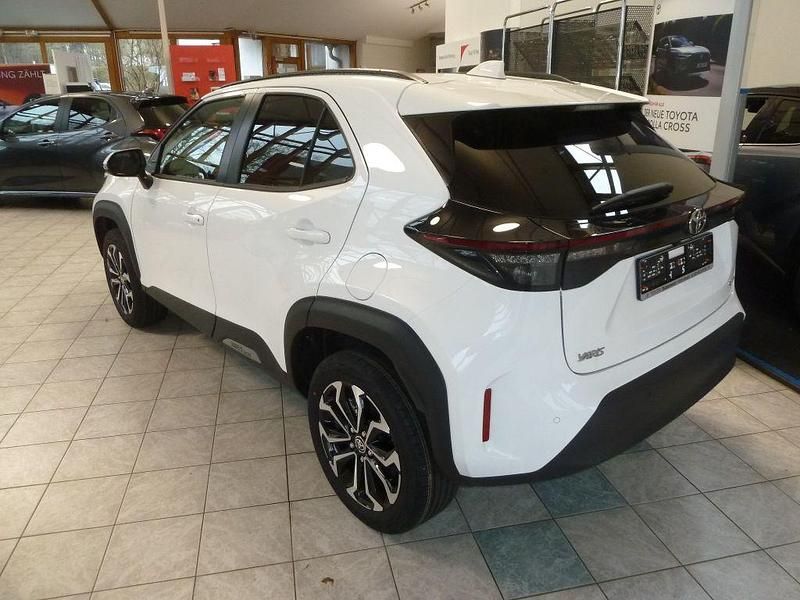 Gebraucht Toyota Yaris Cross 131 PS (96 kW) 2025 Weiß SUV