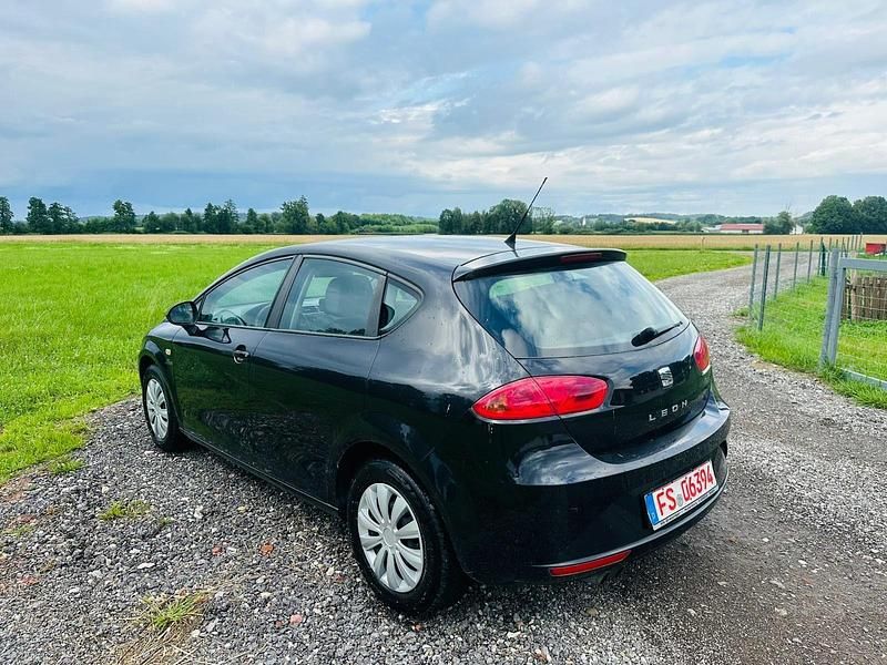 Gebraucht Seat Leon 105 PS (77 kW) 2011 Schwarz Limousine