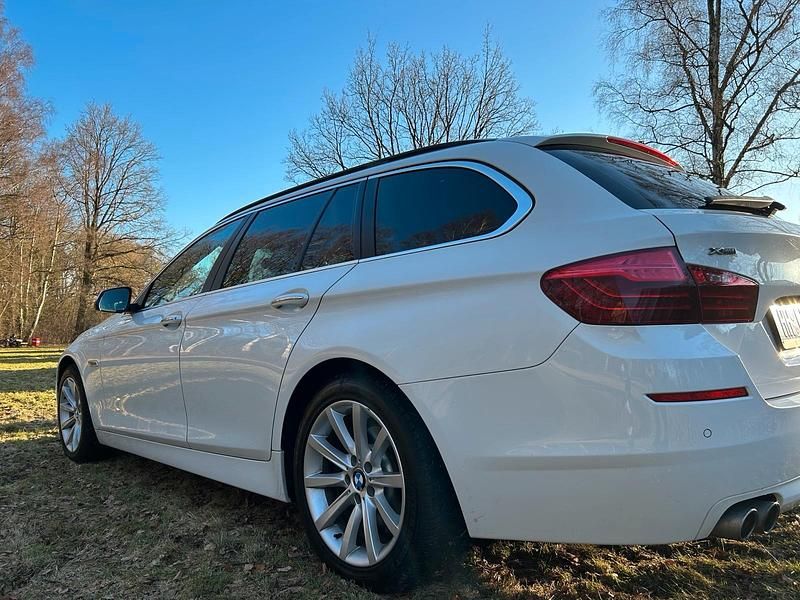 Gebraucht BMW 518 Sport Line 143 PS (105 kW) 2014 Weiß Kombi