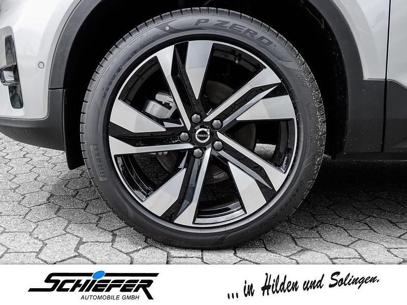 Gebraucht Volvo XC40 Plus 197 PS (144 kW) 2024 Silber SUV