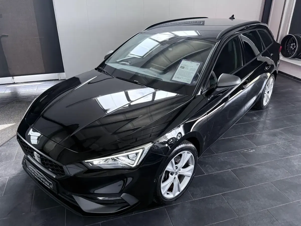 Używany Seat Leon FR 150 KM (110 kW) 2023 Czarny Kombi