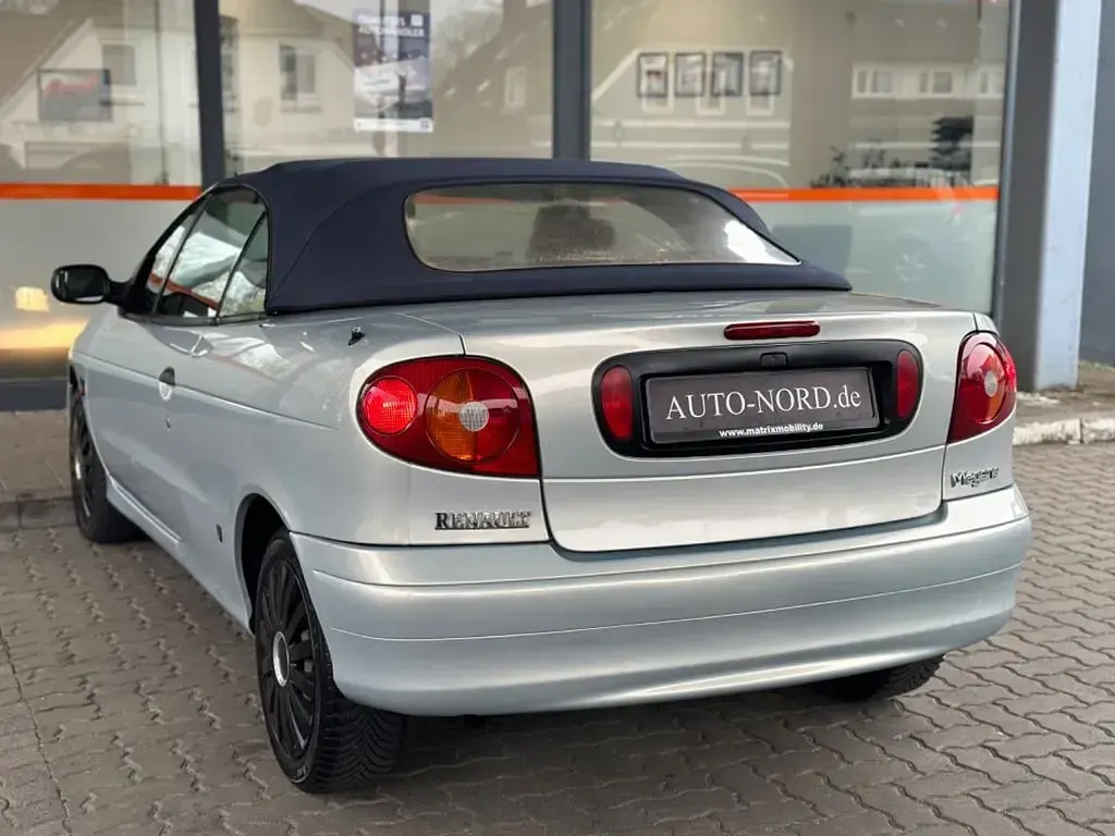 Gebraucht Renault Mégane Cabriolet Dynamique 95 PS (69 kW) 2001 Silber Cabrio