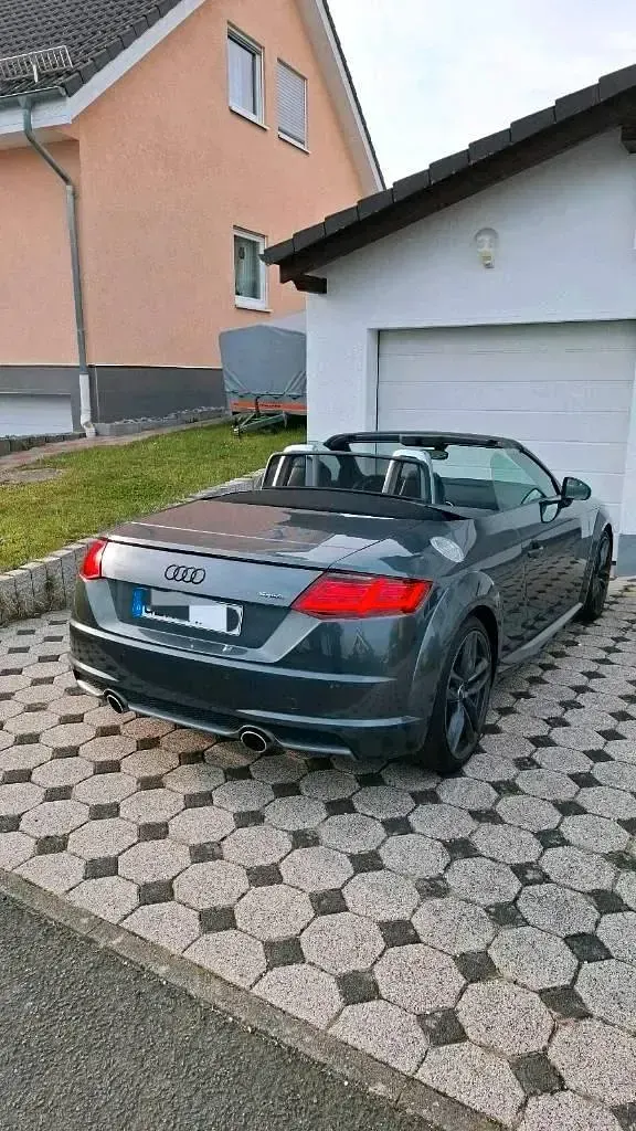 Gebraucht Audi TT Roadster Design 230 PS (169 kW) 2018 Grau Cabrio