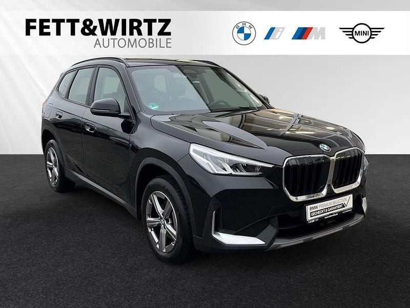Schwarz uni Gebraucht 2023 BMW X1 SUV | 32.870 € (Fairer Preis) - Bild 1/3