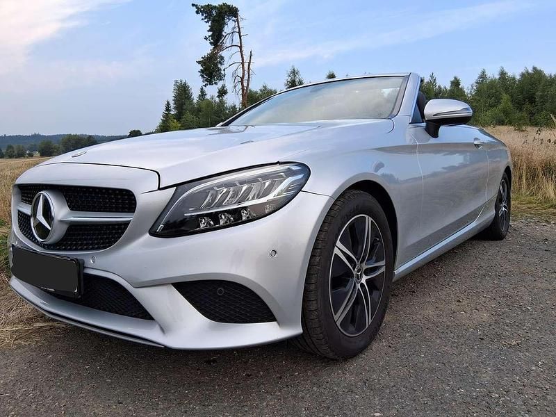 Silber Gebraucht 2021 Mercedes C180 Cabrio | 32.500 € (Superpreis) - Bild 1/4
